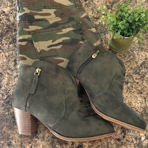 Army green Suede booties size 9 animal print